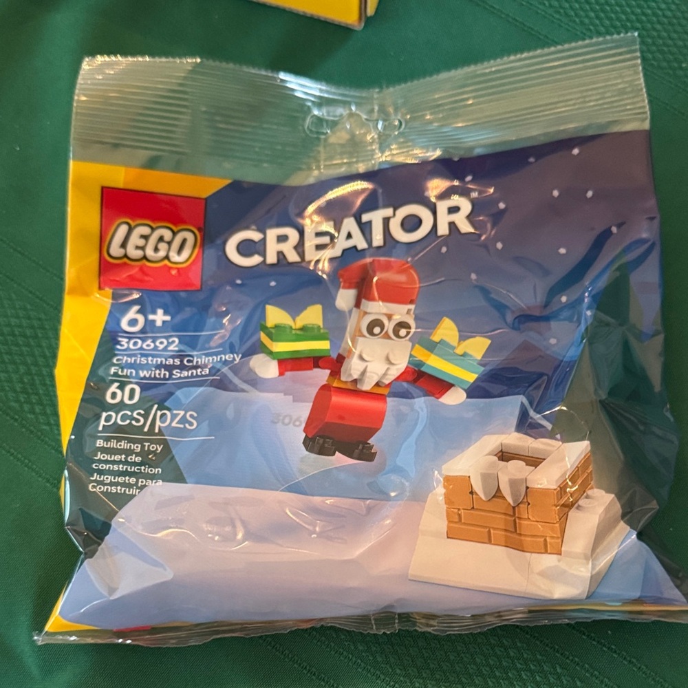 LEGO Creator Santa's Chimney Surprise - Red, White, Green Unopened Sealed